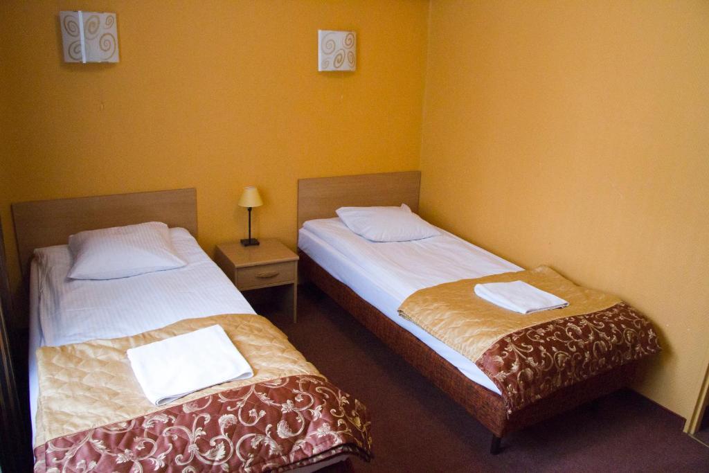 Hotel Iskra Rzeszow Phòng bức ảnh